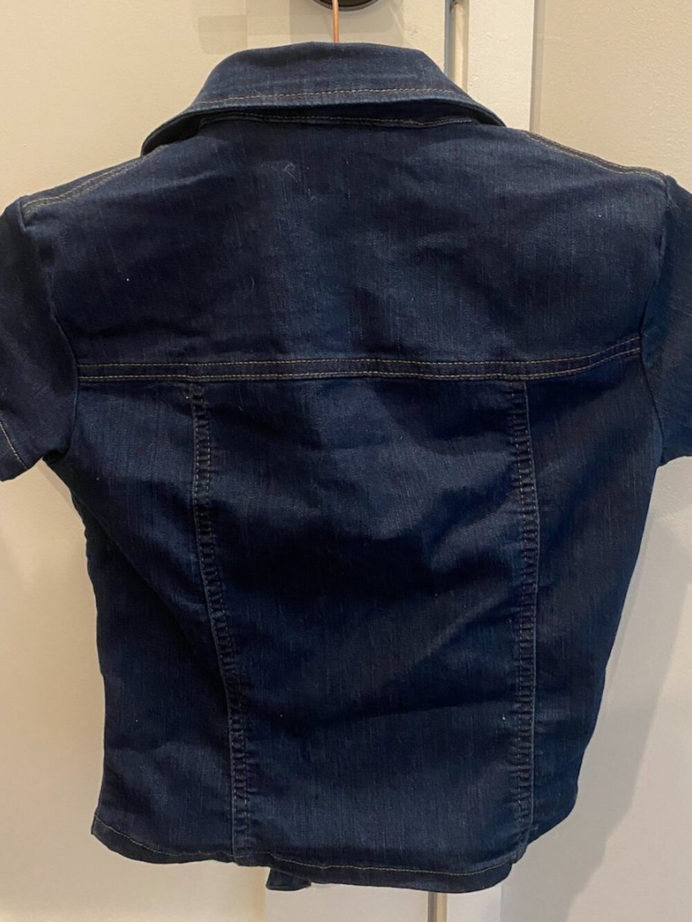 URBAN OUTFITTERS BDG DENIM TOP - Picture 2 of 3